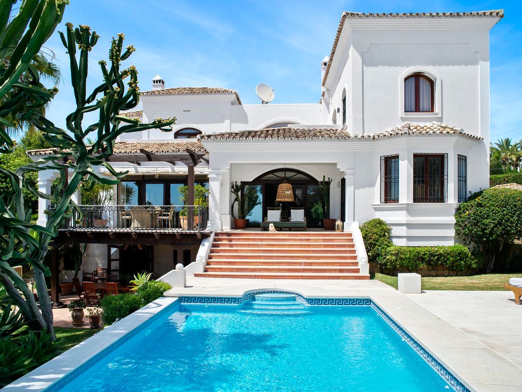 Villa en venta Nueva Andalucia,  Marbella.
