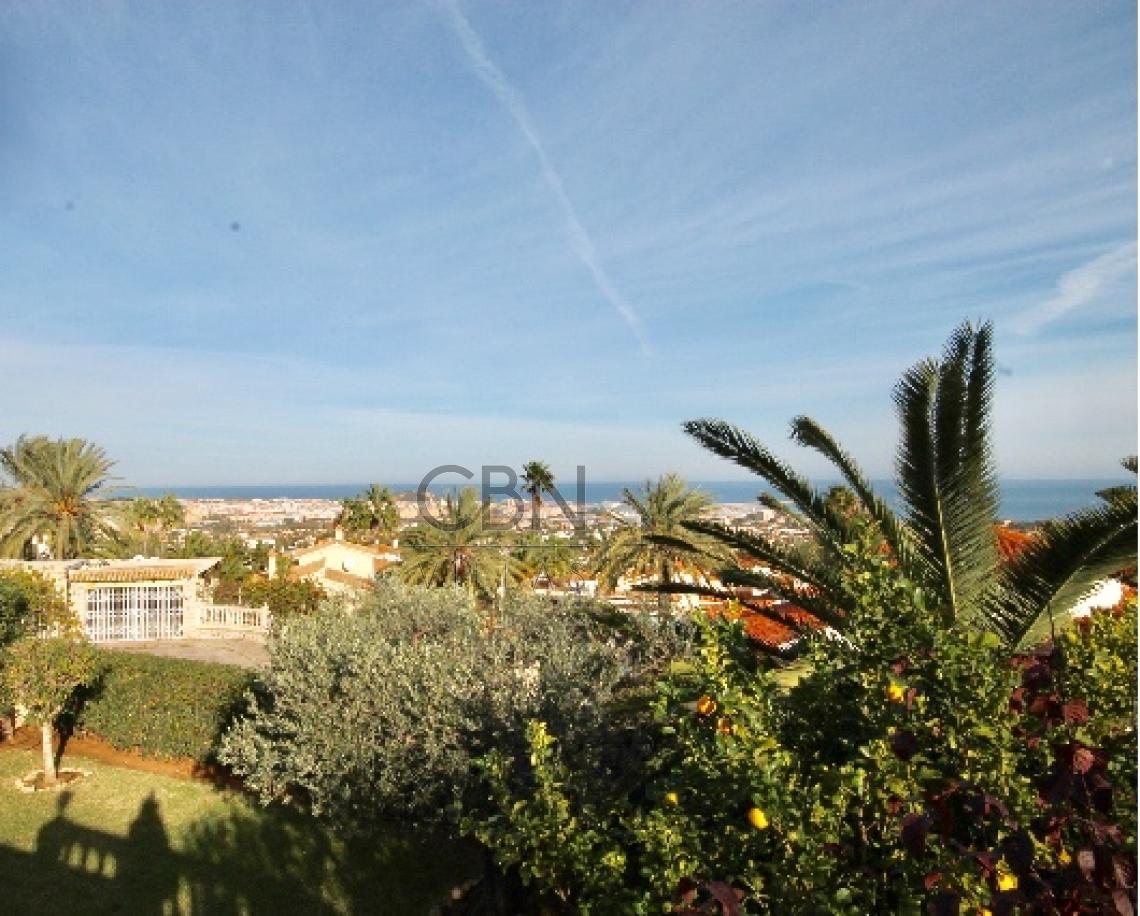 Villa en venta con espectaculares vistas al mar en Dénia