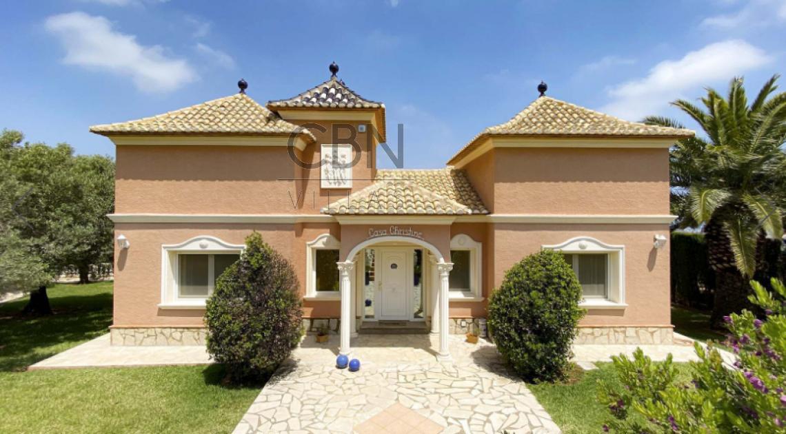 Villa en venta en Dénia