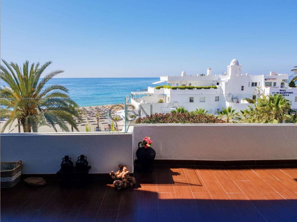 Estupendo apartamento en primera línea con vistas panorámicas al mar, Marbella
