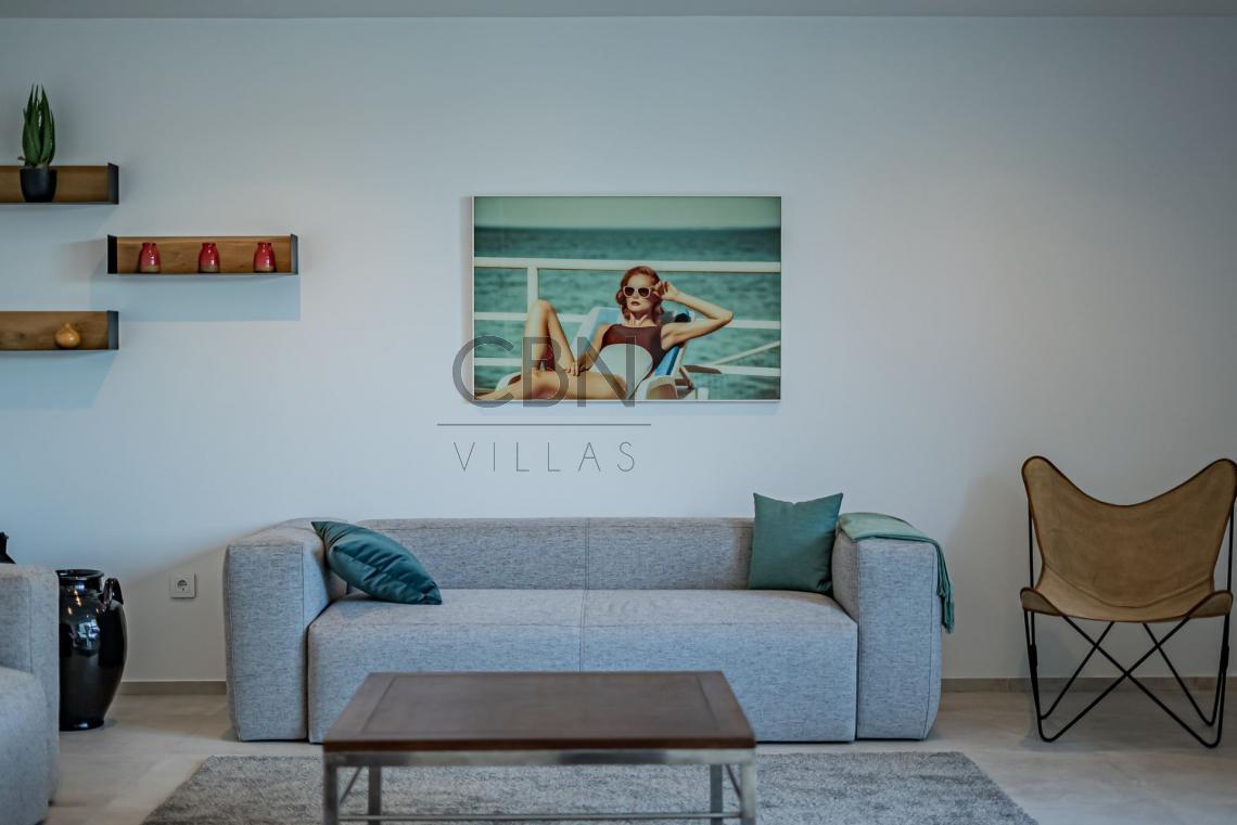 Villa moderna en venta en Marbella, Urbanización el Paraiso.