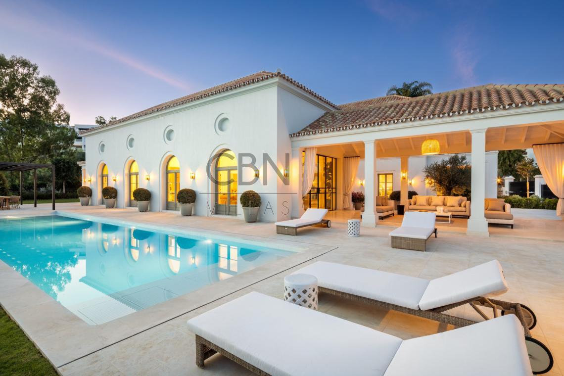 Villa en venta Nueva Andalucia, Marbella. 